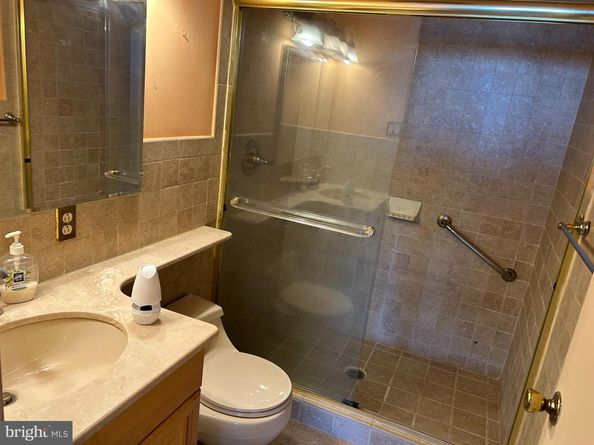 3900 Ford Road 21P, Philadelphia PA 19131