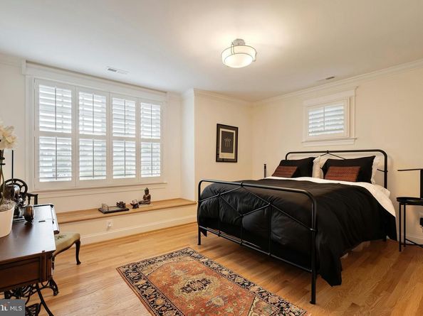 2807 1st Road N, Arlington VA 22201