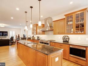 2807 1st Road N, Arlington VA 22201