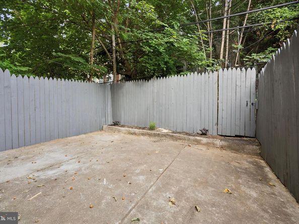 5333 Willows Avenue, Philadelphia PA 19143