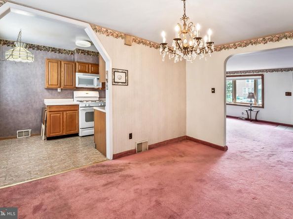 3819 Plumstead Avenue, Drexel Hill PA 19026