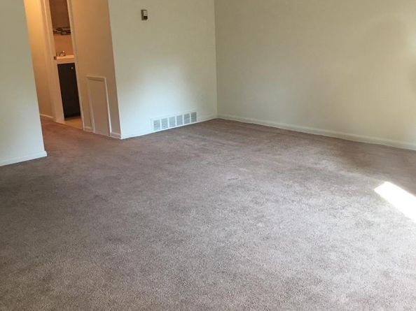 1 Brighton Village Drive, Broomall PA 19008