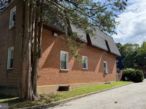 1 Brighton Village Drive, Broomall PA 19008