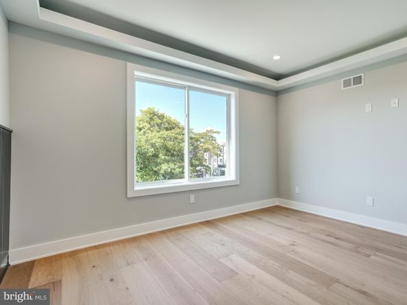 1933 N Leithgow Street, Philadelphia PA 19122