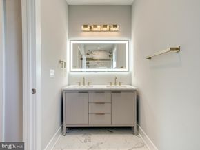 1933 N Leithgow Street, Philadelphia PA 19122