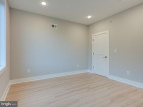 1933 N Leithgow Street, Philadelphia PA 19122