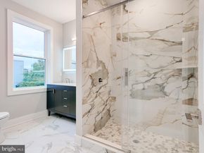 1933 N Leithgow Street, Philadelphia PA 19122