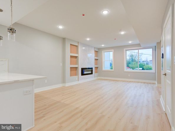 1933 N Leithgow Street, Philadelphia PA 19122