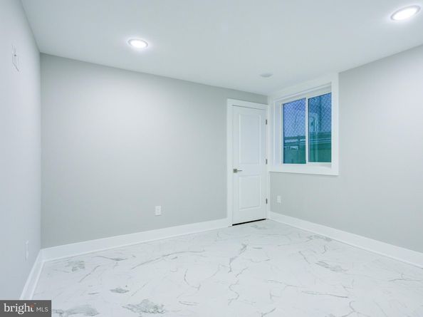 1933 N Leithgow Street, Philadelphia PA 19122