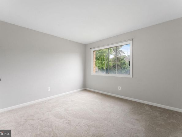 2902 Kings Chapel Road 13/6, Falls Church VA 22042