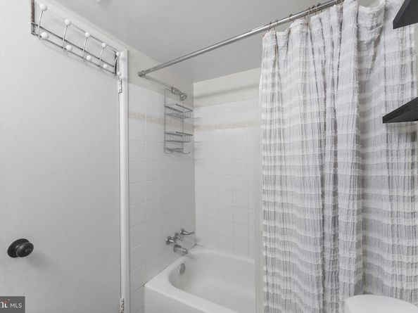 2902 Kings Chapel Road 13/6, Falls Church VA 22042