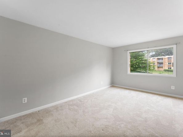 2902 Kings Chapel Road 13/6, Falls Church VA 22042