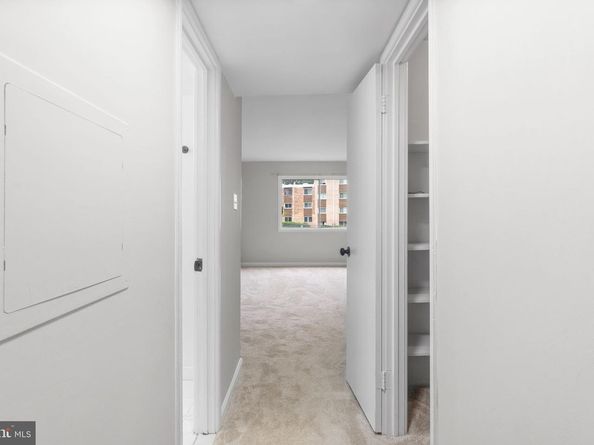 2902 Kings Chapel Road 13/6, Falls Church VA 22042