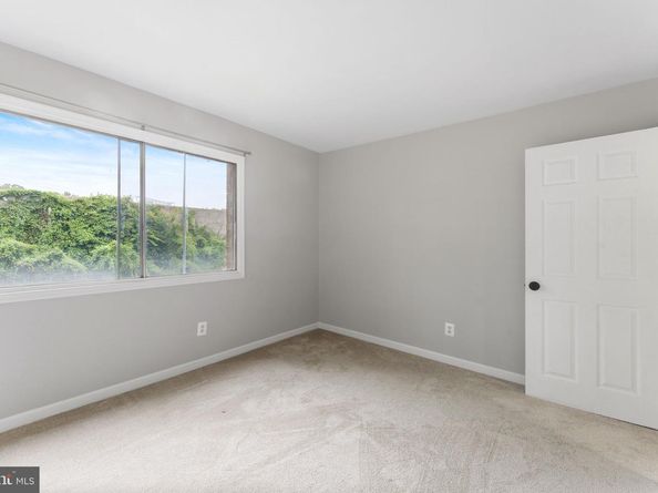 2902 Kings Chapel Road 13/6, Falls Church VA 22042