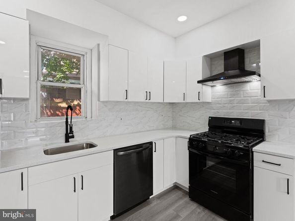 9 N Front Street, Darby PA 19023