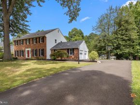 1306 Moon Drive, Yardley PA 19067