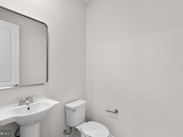 13728 Aviation Place, Herndon VA 20171