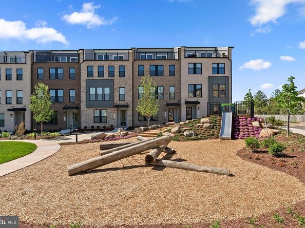 13728 Aviation Place, Herndon VA 20171