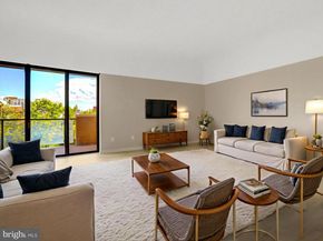 1101 S Arlington Ridge Road 112, Arlington VA 22202