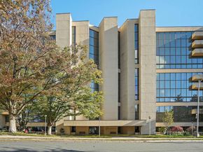 1101 S Arlington Ridge Road 112, Arlington VA 22202