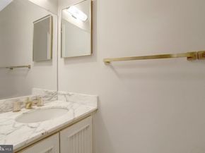 1101 S Arlington Ridge Road 112, Arlington VA 22202