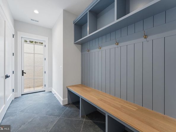 1446 Cola Drive, Mclean VA 22101
