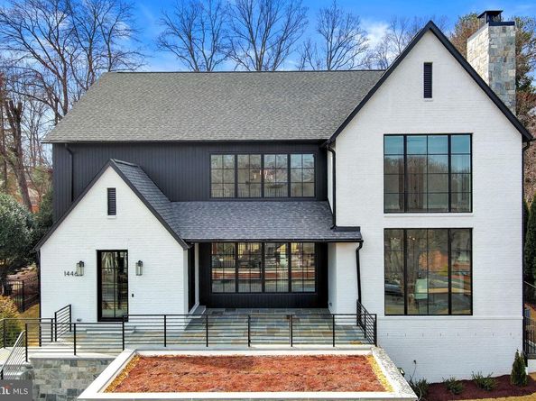 1446 Cola Drive, Mclean VA 22101