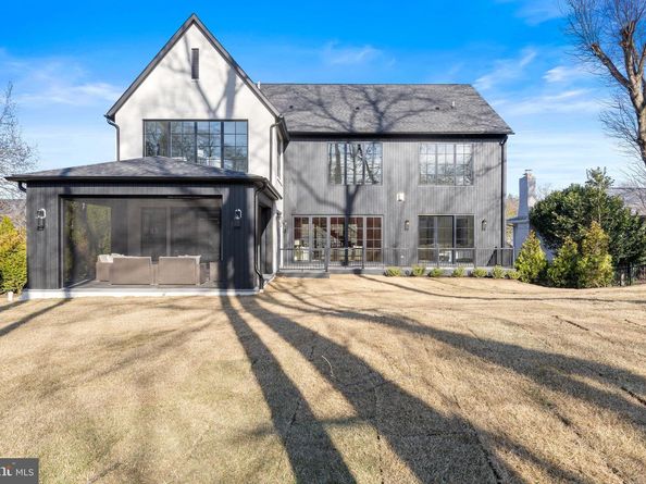 1446 Cola Drive, Mclean VA 22101