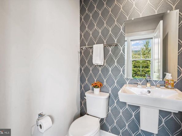9267 Wood Violet Court, Fairfax VA 22031