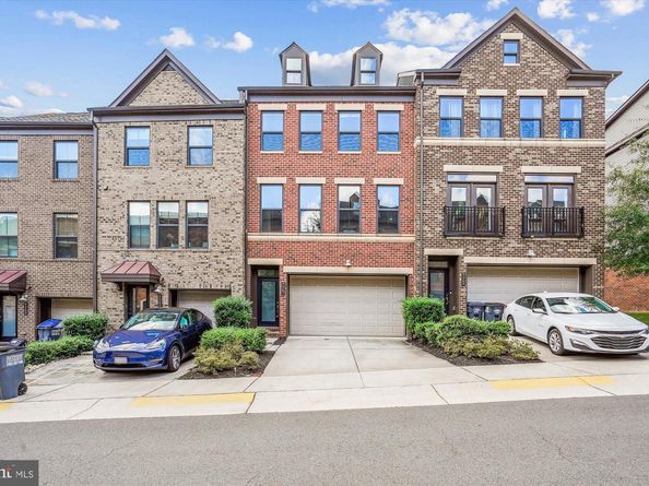 9267 Wood Violet Court, Fairfax VA 22031