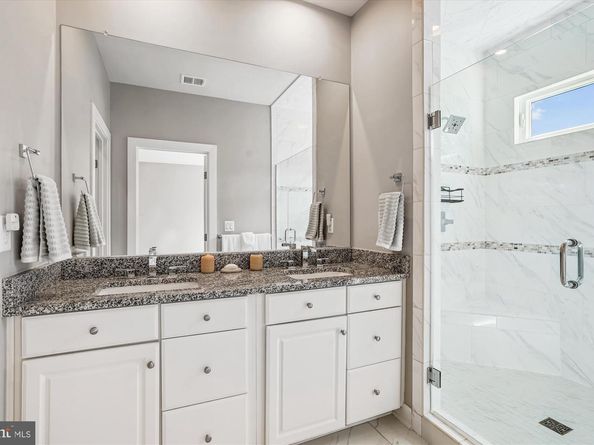 9267 Wood Violet Court, Fairfax VA 22031