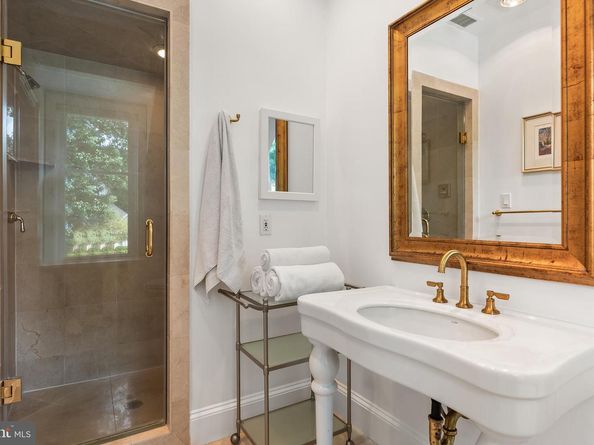 6460 Kedleston Court, Mclean VA 22101