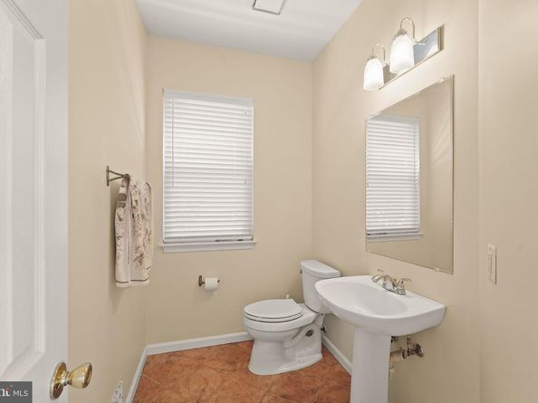46823 Gunflint Way, Sterling VA 20164