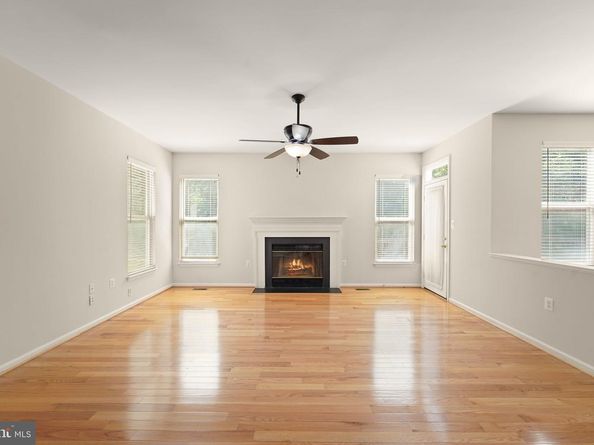 46823 Gunflint Way, Sterling VA 20164