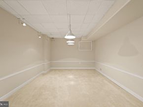 46823 Gunflint Way, Sterling VA 20164