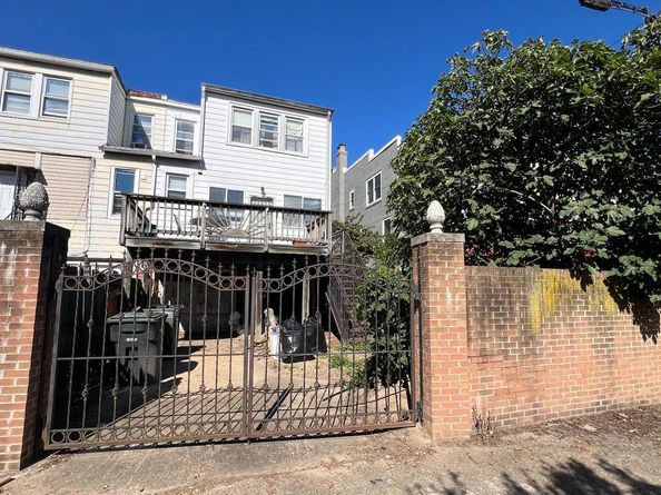 5811 4TH Street NW, Washington DC 20011