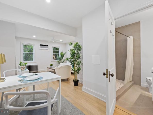 2228 40TH Street NW 1, Washington DC 20007