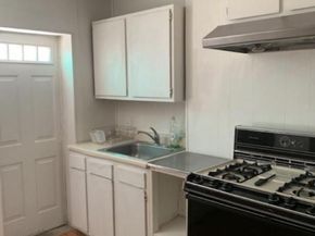 2516 S Marshall Street, Philadelphia PA 19148