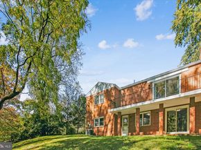 5300 1st Place N, Arlington VA 22203