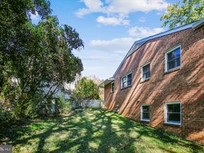 5300 1st Place N, Arlington VA 22203