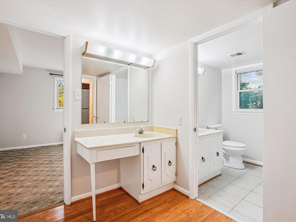 5300 1st Place N, Arlington VA 22203
