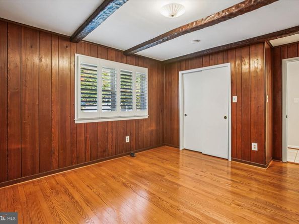 5300 1st Place N, Arlington VA 22203