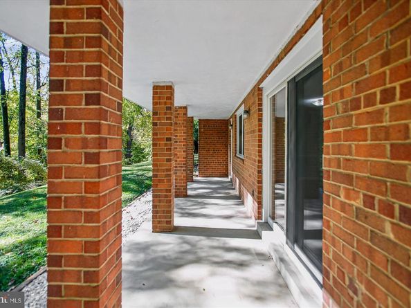 5300 1st Place N, Arlington VA 22203