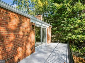 5300 1st Place N, Arlington VA 22203