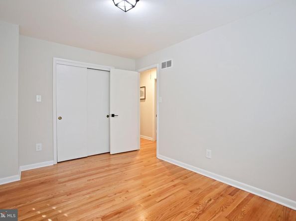 5300 1st Place N, Arlington VA 22203