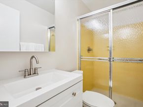 5300 1st Place N, Arlington VA 22203