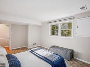 5300 1st Place N, Arlington VA 22203