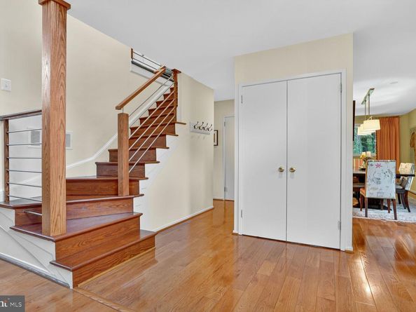 2410 Nottingham Drive, Falls Church VA 22043