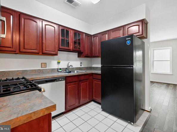 3709 Grant Place NE B, Washington DC 20019
