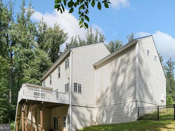 1294 Scotts Run Road, Mclean VA 22102